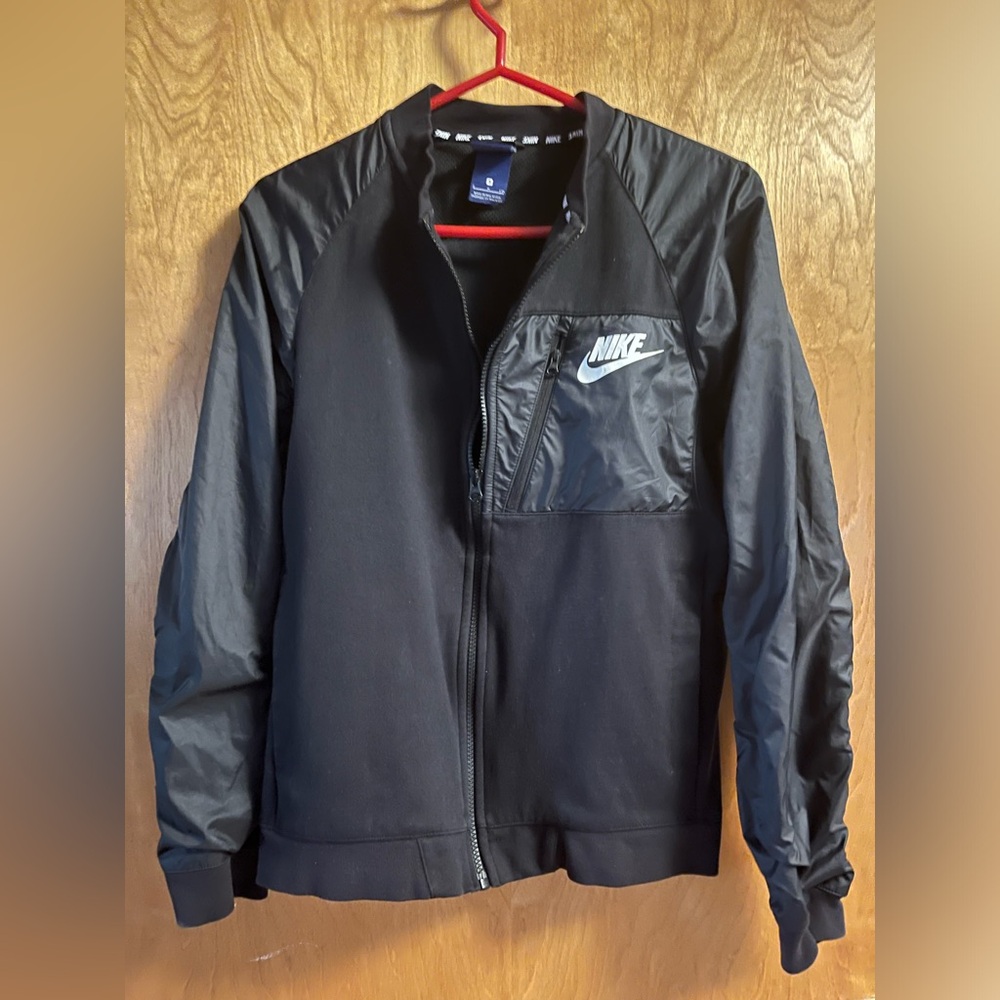 Men’s Nike lightweight zip up size small